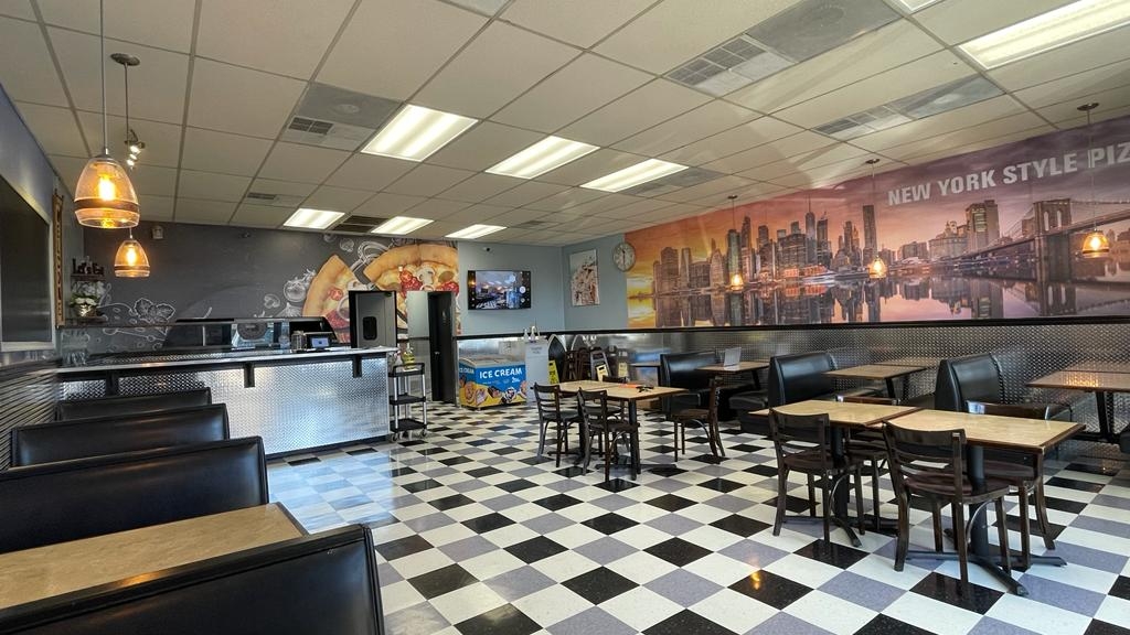 Polisenos Pizzeria Milford Location